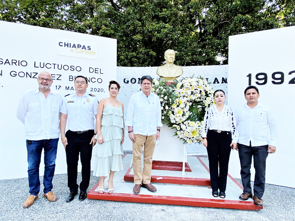 Ayuntamiento de Tuxtla Gutiérrez rinde homenaje luctuoso a Don Salomón González Blanco