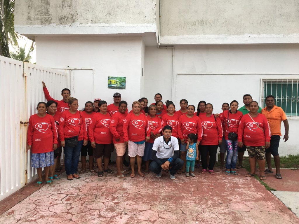 Grupo de mujeres de la costa, guardianas de las playas de Chiapas