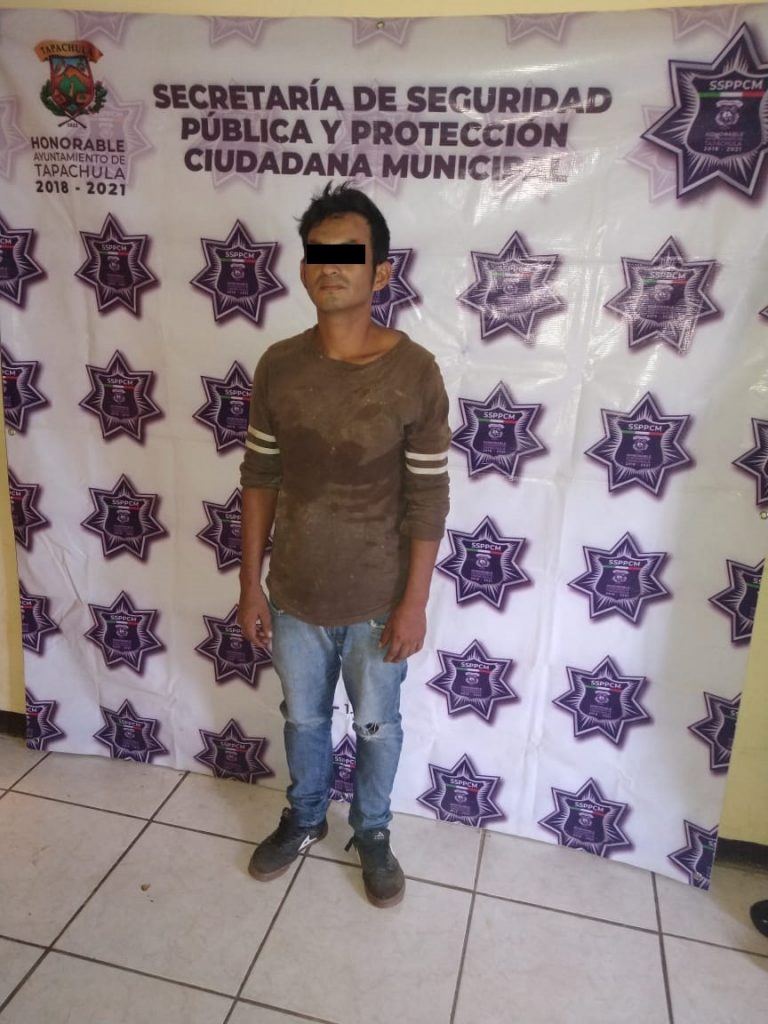 Policía de Tapachula detiene a sujeto por robo