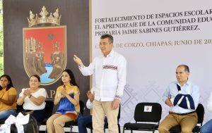 Con respaldo de AMLO estamos sacando adelante al sector educativo de Chiapas: Rutilio Escandón