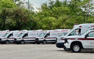 Encabeza Rutilio Escandón entrega de apoyos funcionales y ambulancias a hospitales públicos de Chiapas